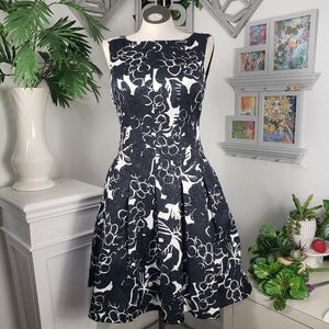 Oscar de la Renta Navy Blue & White -Jacquard Embossed Pockets Fit & Flair sz 12